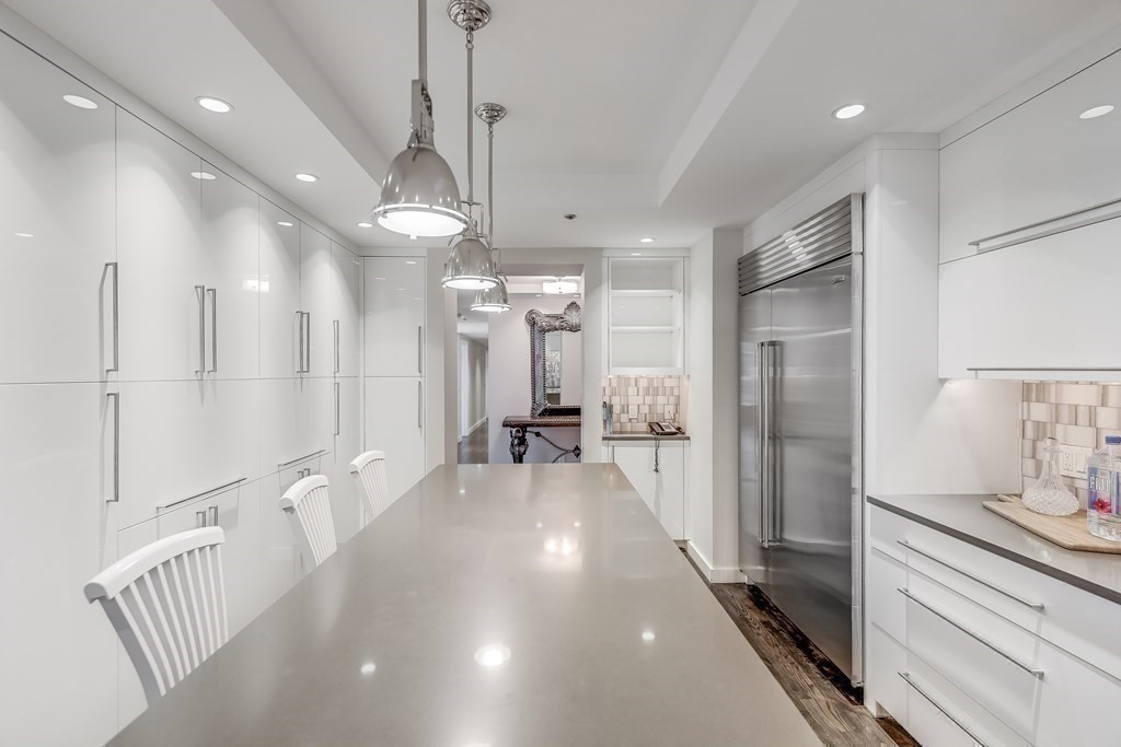 220 Boylston St, Back Bay