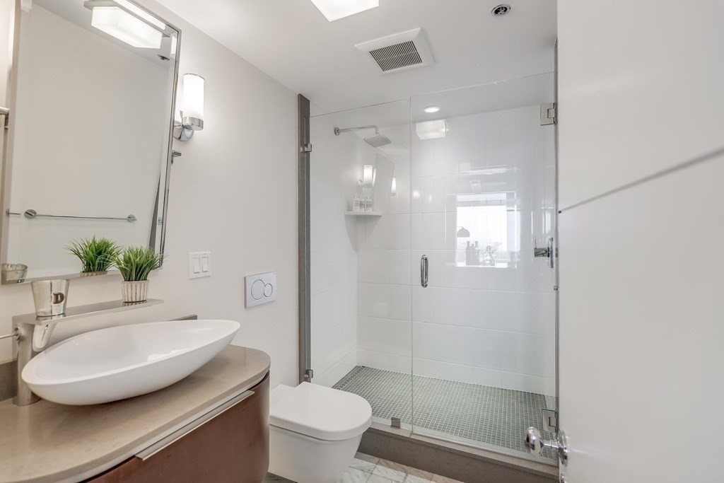 220 Boylston St, Back Bay