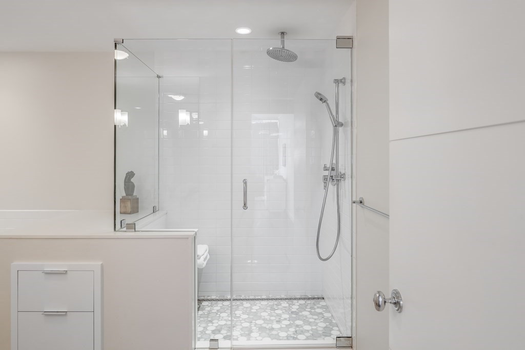 220 Boylston St, Back Bay