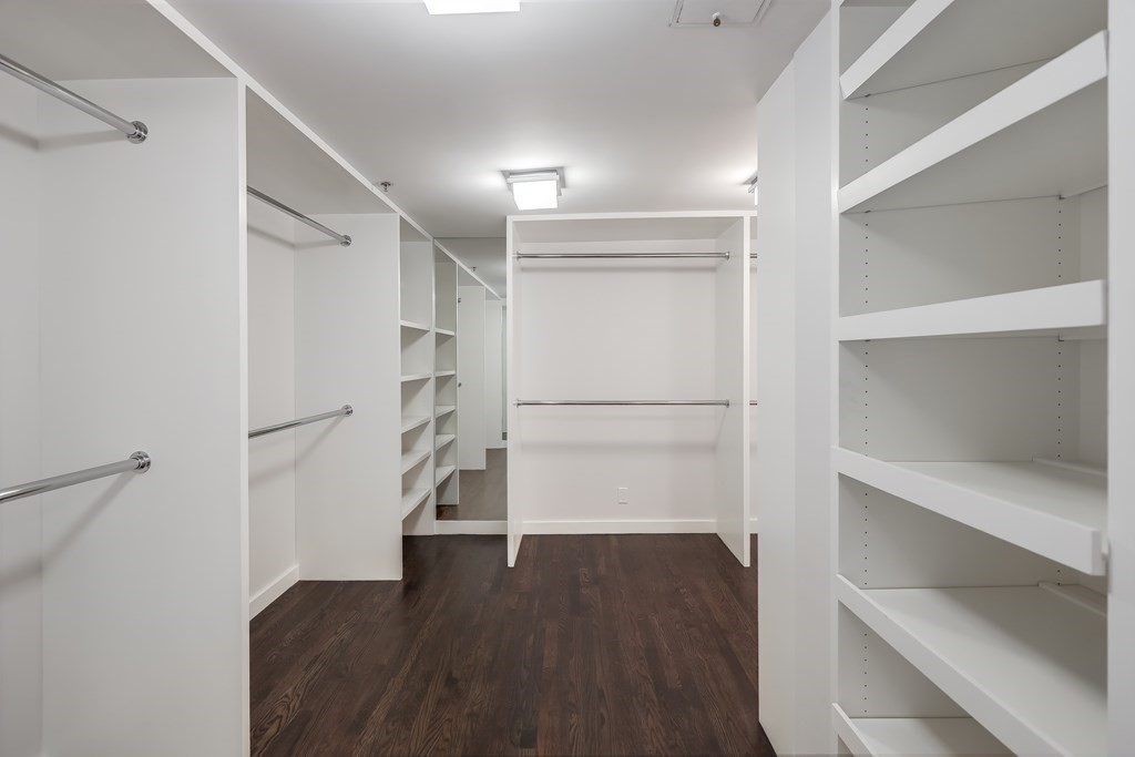 220 Boylston St, Back Bay