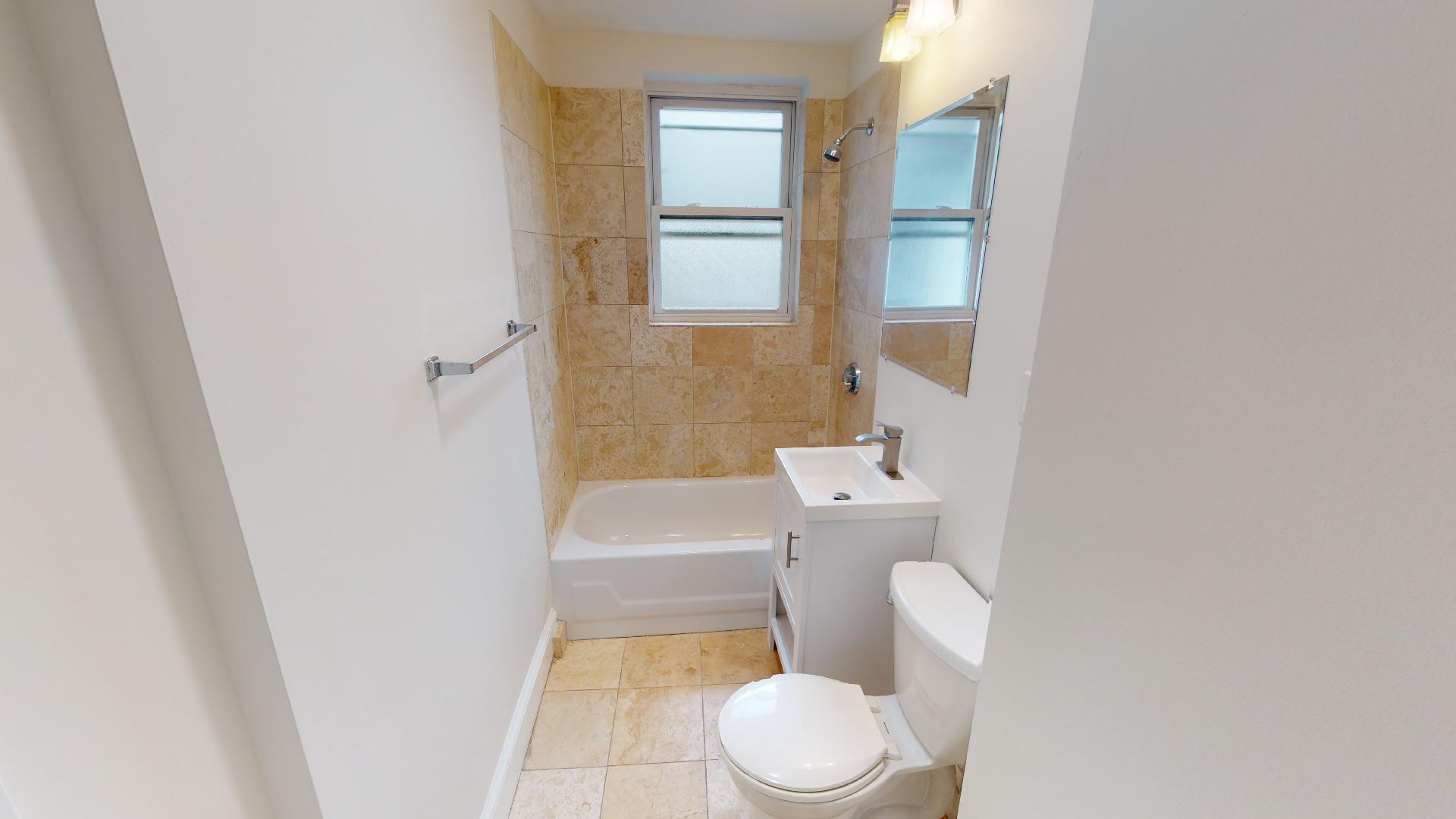 222 Hanover St, North End