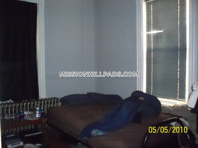 59 Hillside St, Mission Hill