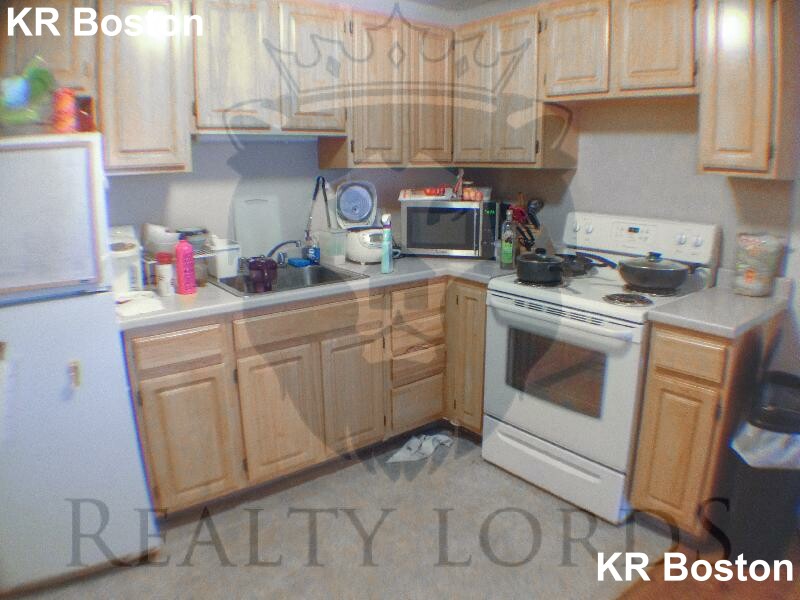 222 Babcock St, Coolidge Corner