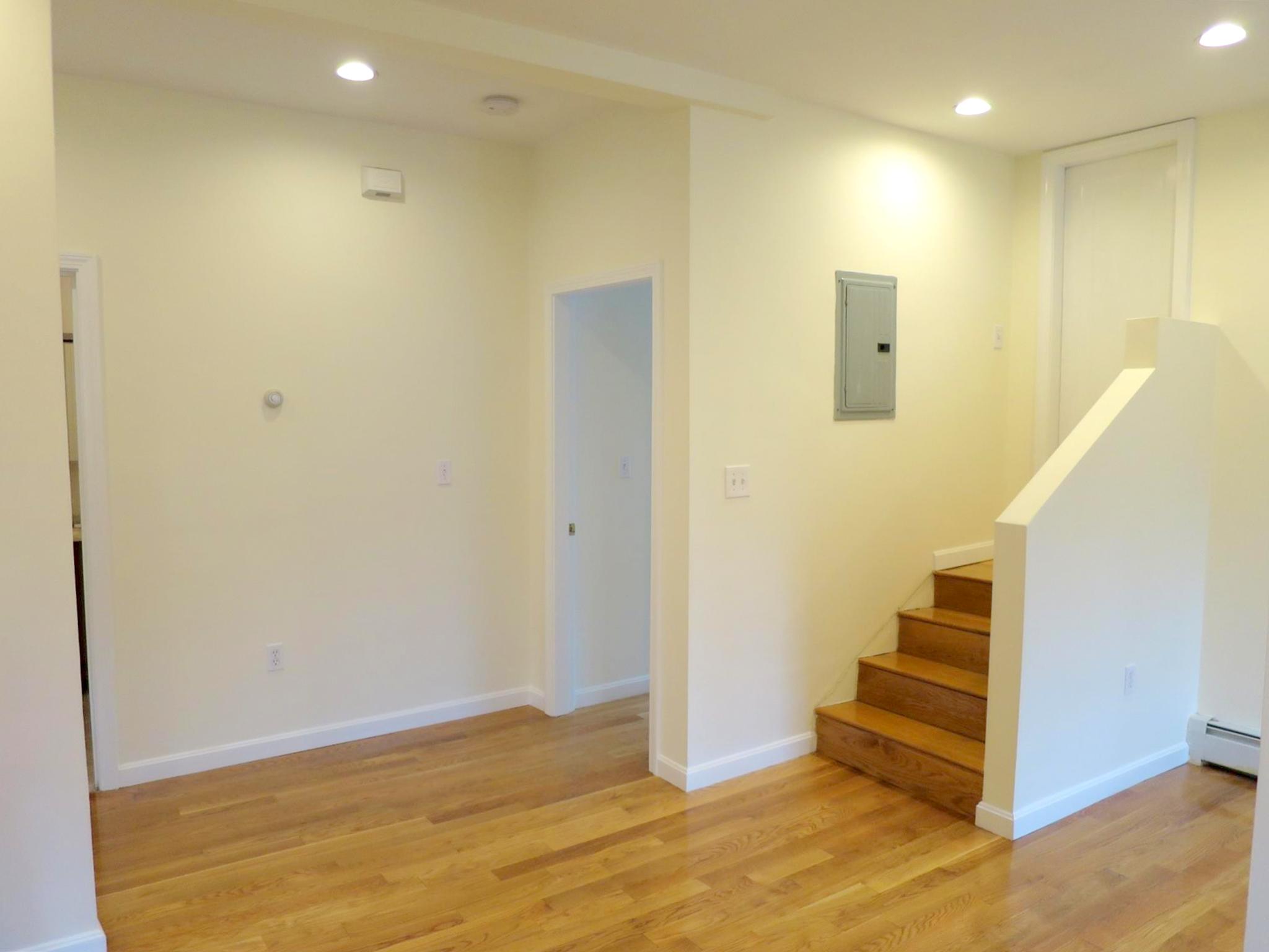 94 Highland Ave, Prospect Hill