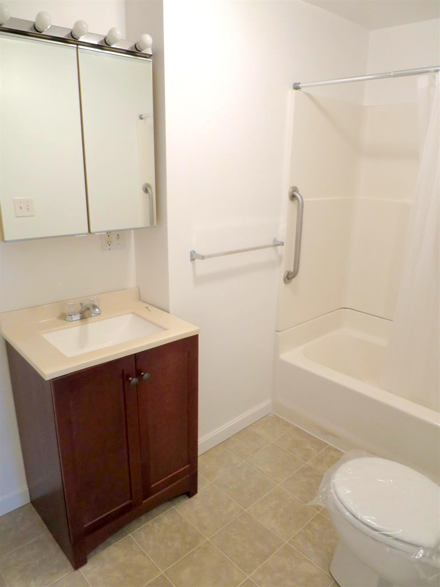 94 Highland Ave, Prospect Hill