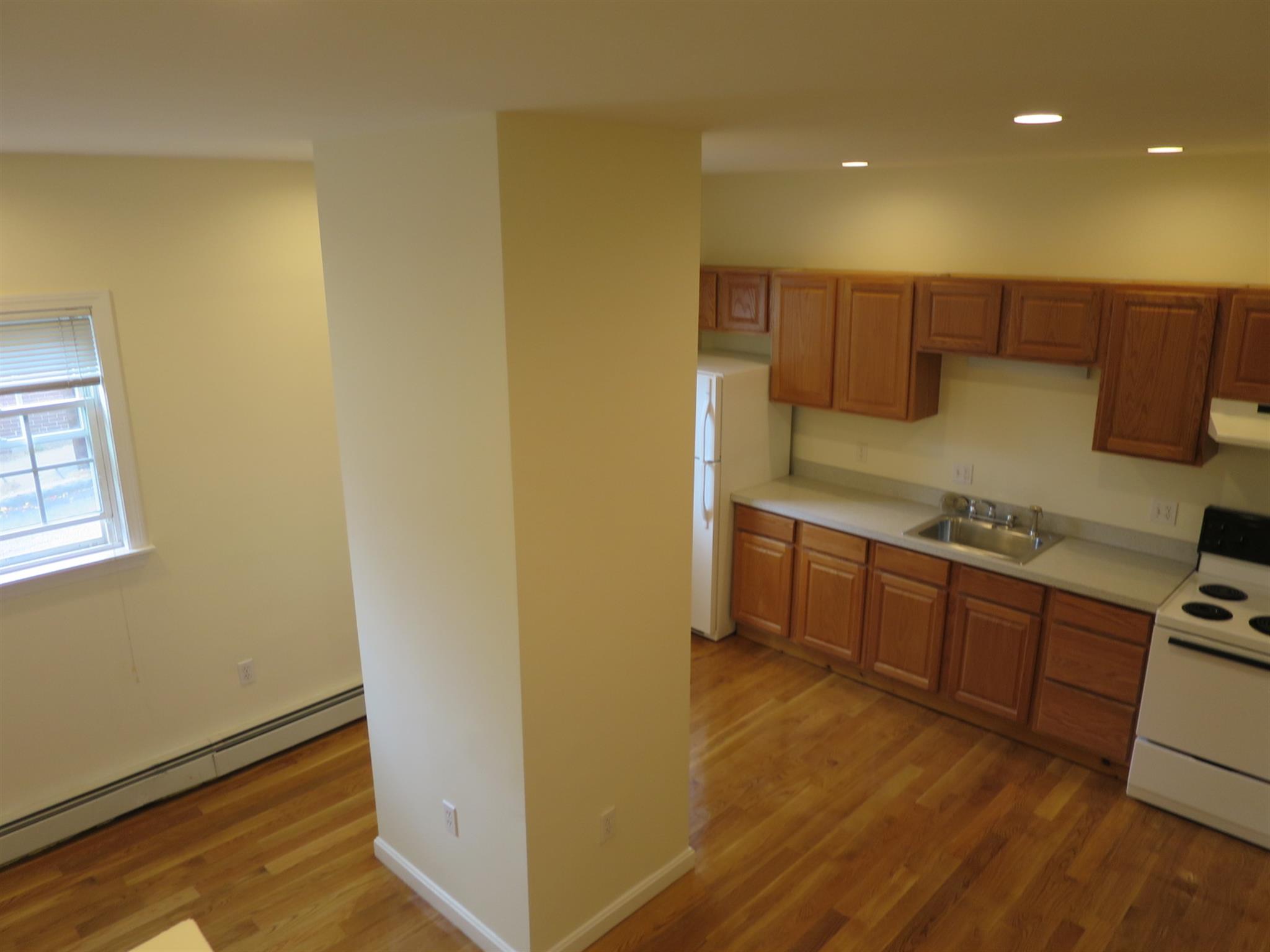 94 Highland Ave, Prospect Hill