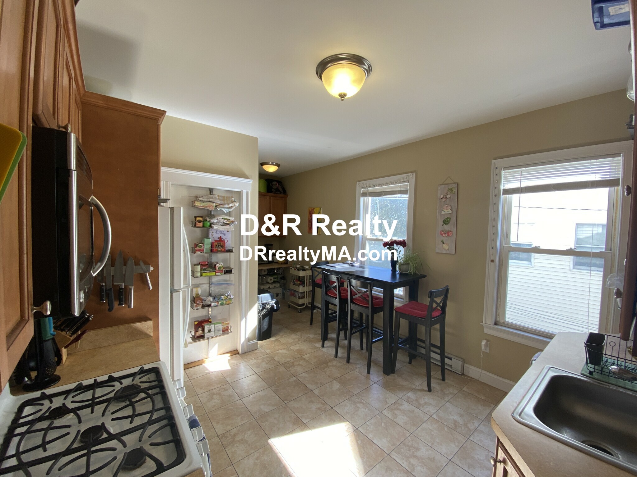 223 Holland St, Porter Square