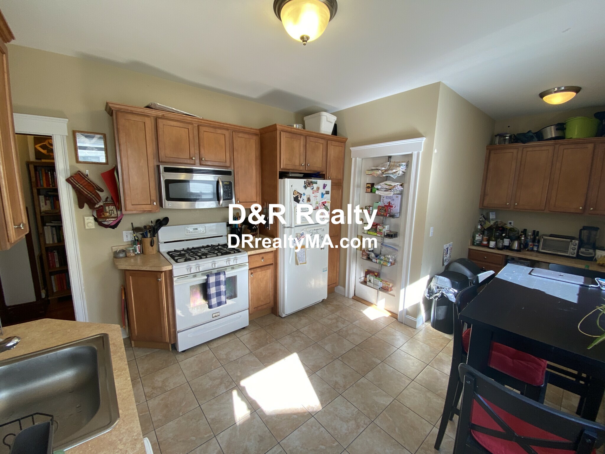 223 Holland St, Porter Square