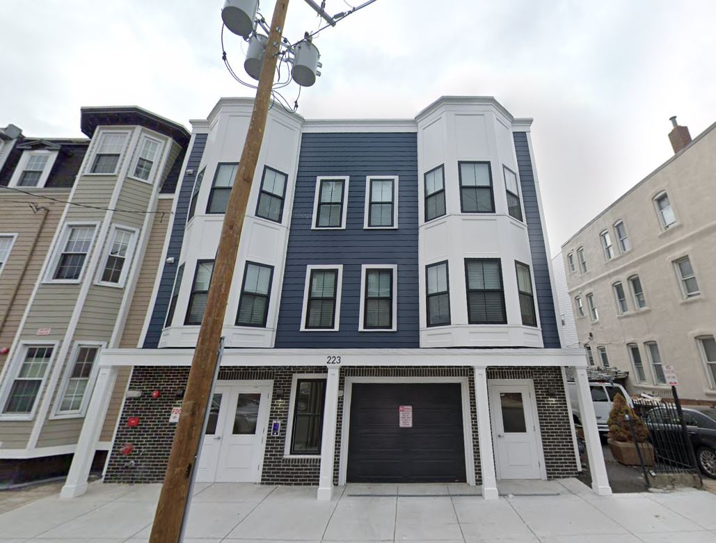 223 Saratoga St, East Boston