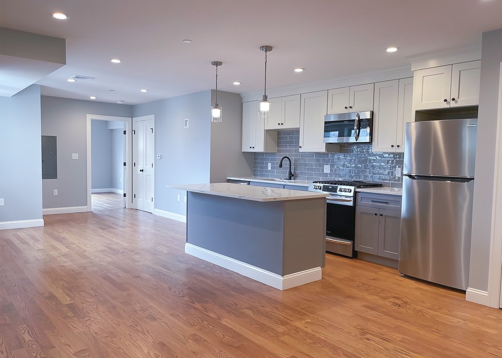 223 Saratoga St, East Boston