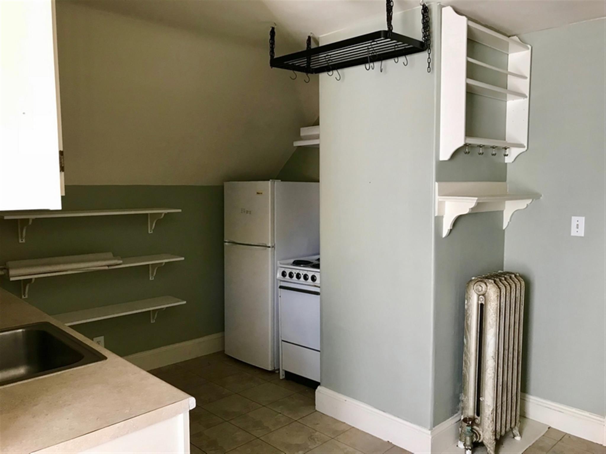 8 Charnwood Rd, Davis Square