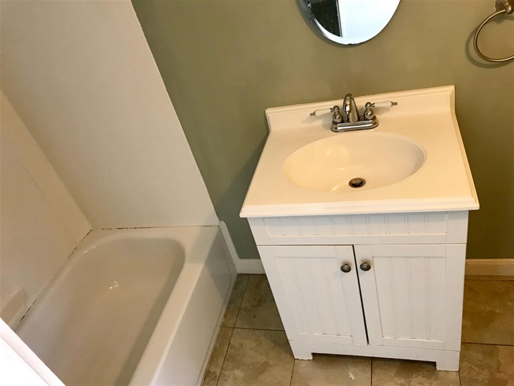 8 Charnwood Rd, Davis Square