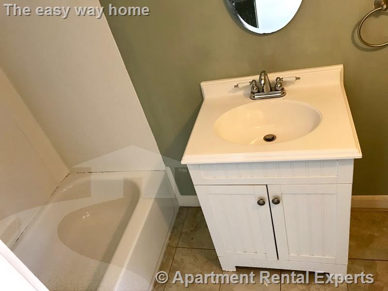 8 Charnwood Rd, Davis Square