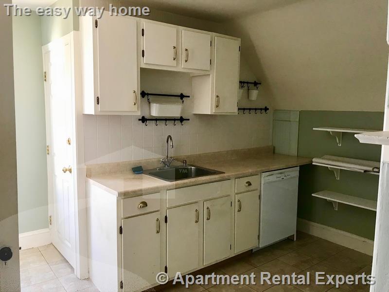 8 Charnwood Rd, Davis Square