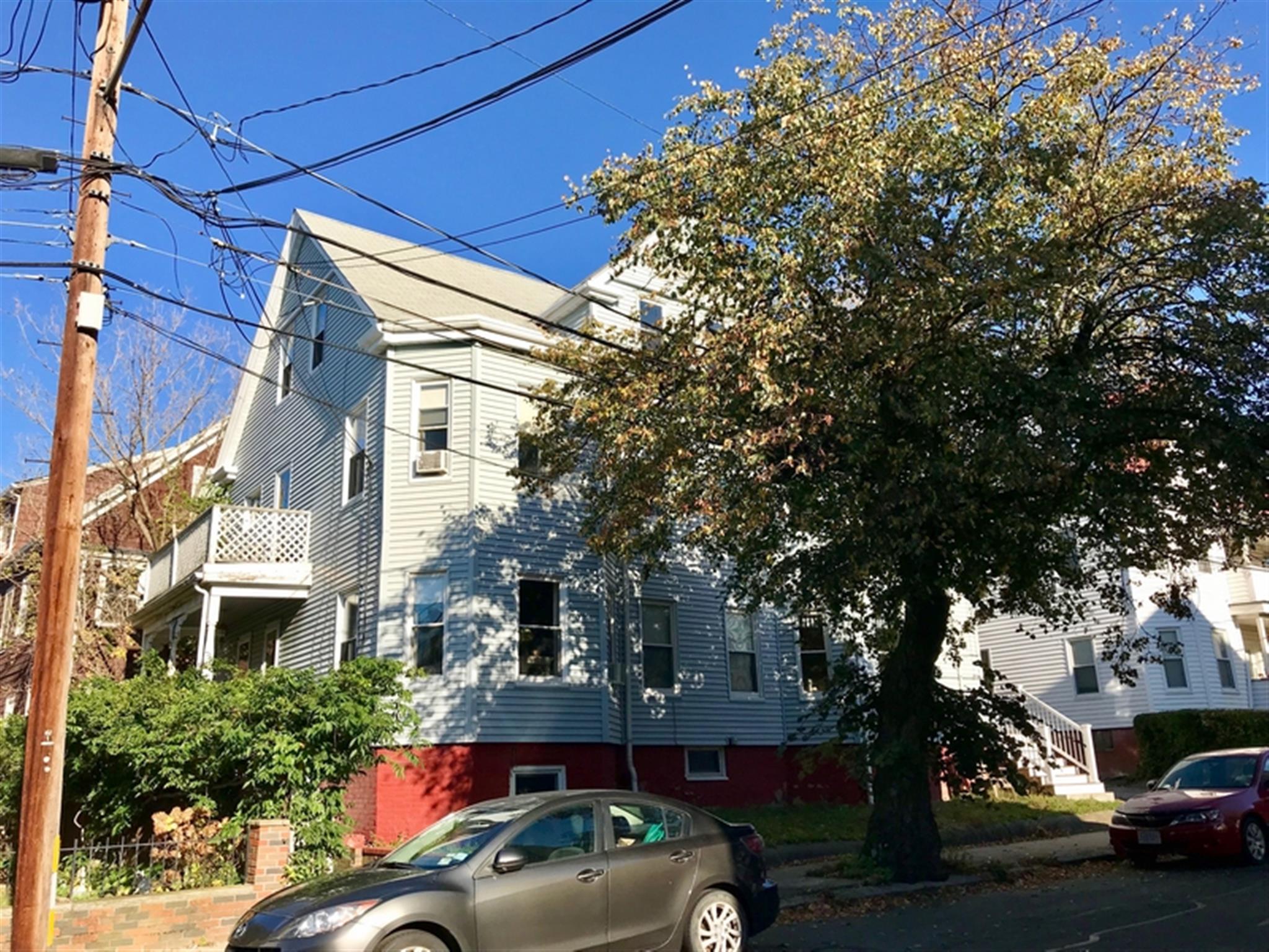 8 Charnwood Rd, Davis Square