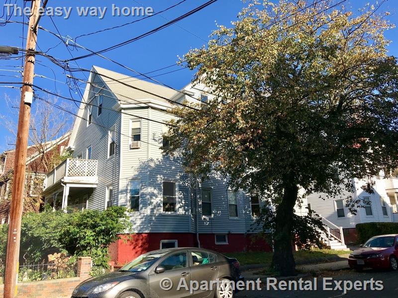 8 Charnwood Rd, Davis Square