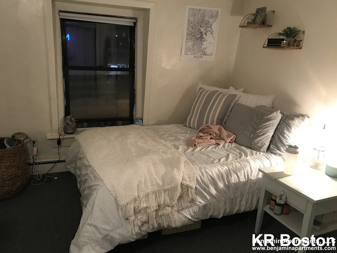 224 Cambridge St, Beacon Hill