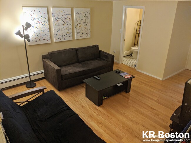 226 Cambridge St, Beacon Hill