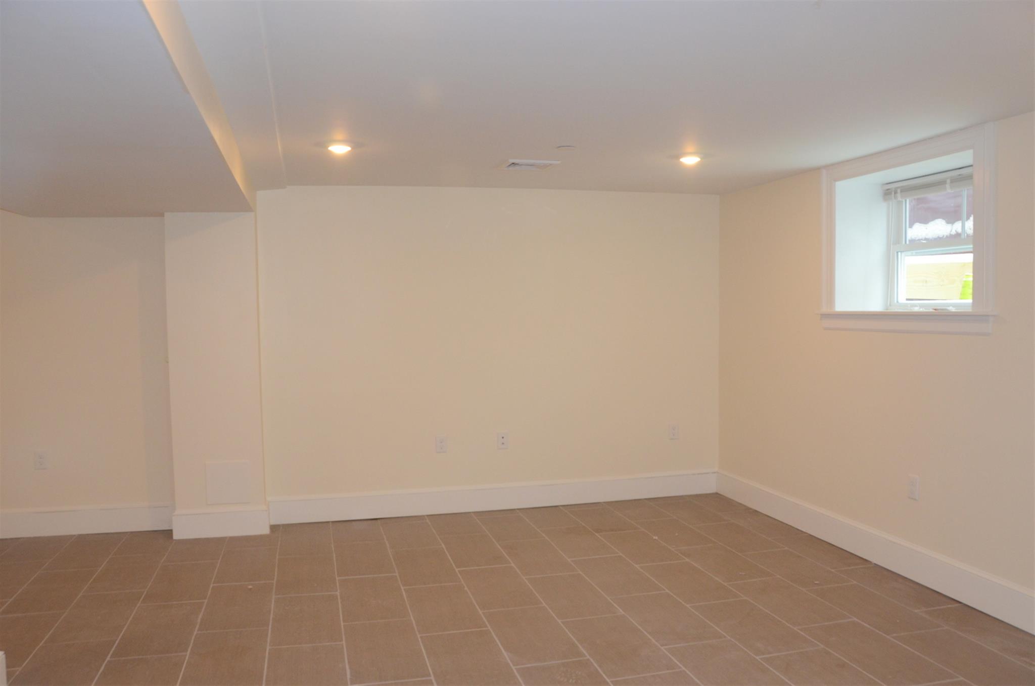 28 Putnam St, Spring Hill