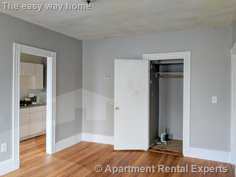 597 Broadway, Ball Square