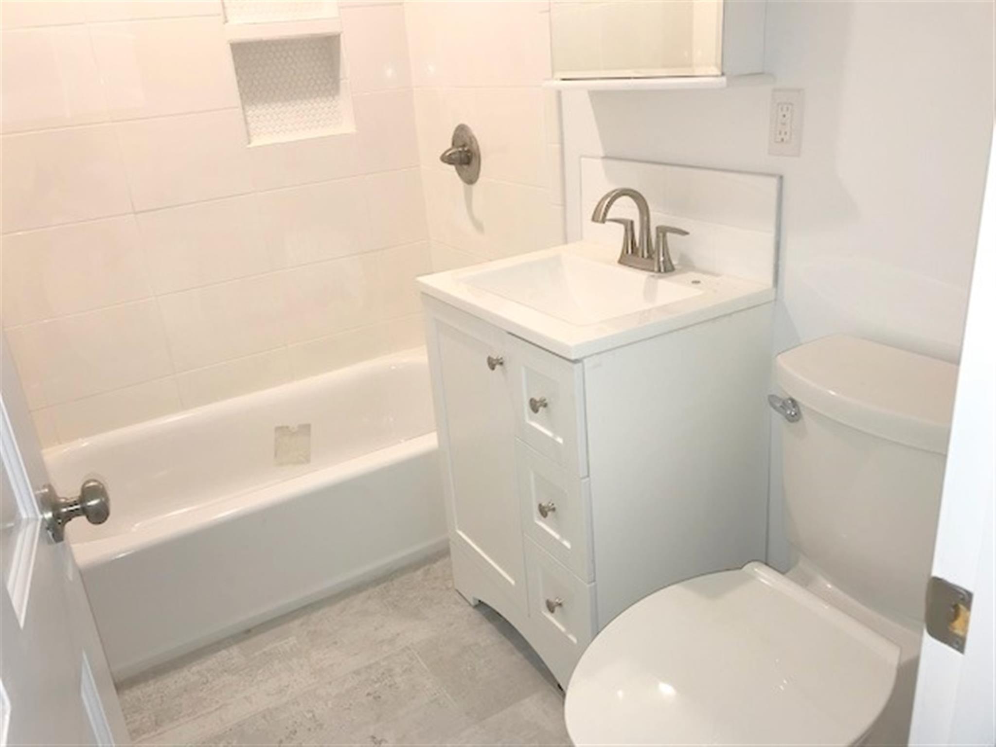 65 Lowell St, Porter Square