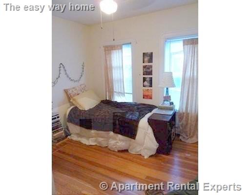 52 Simpson Ave, Davis Square