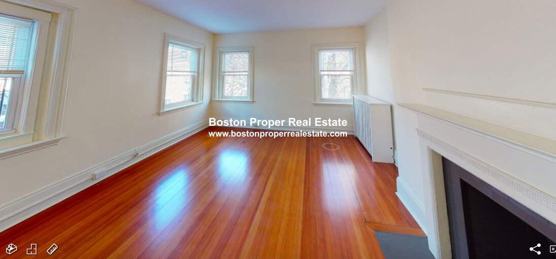 227 Newbury St, Back Bay