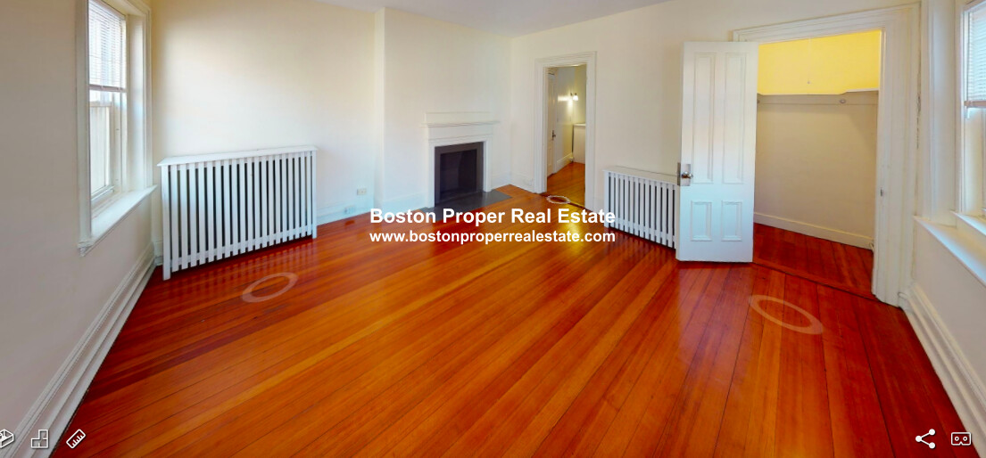 227 Newbury St, Back Bay