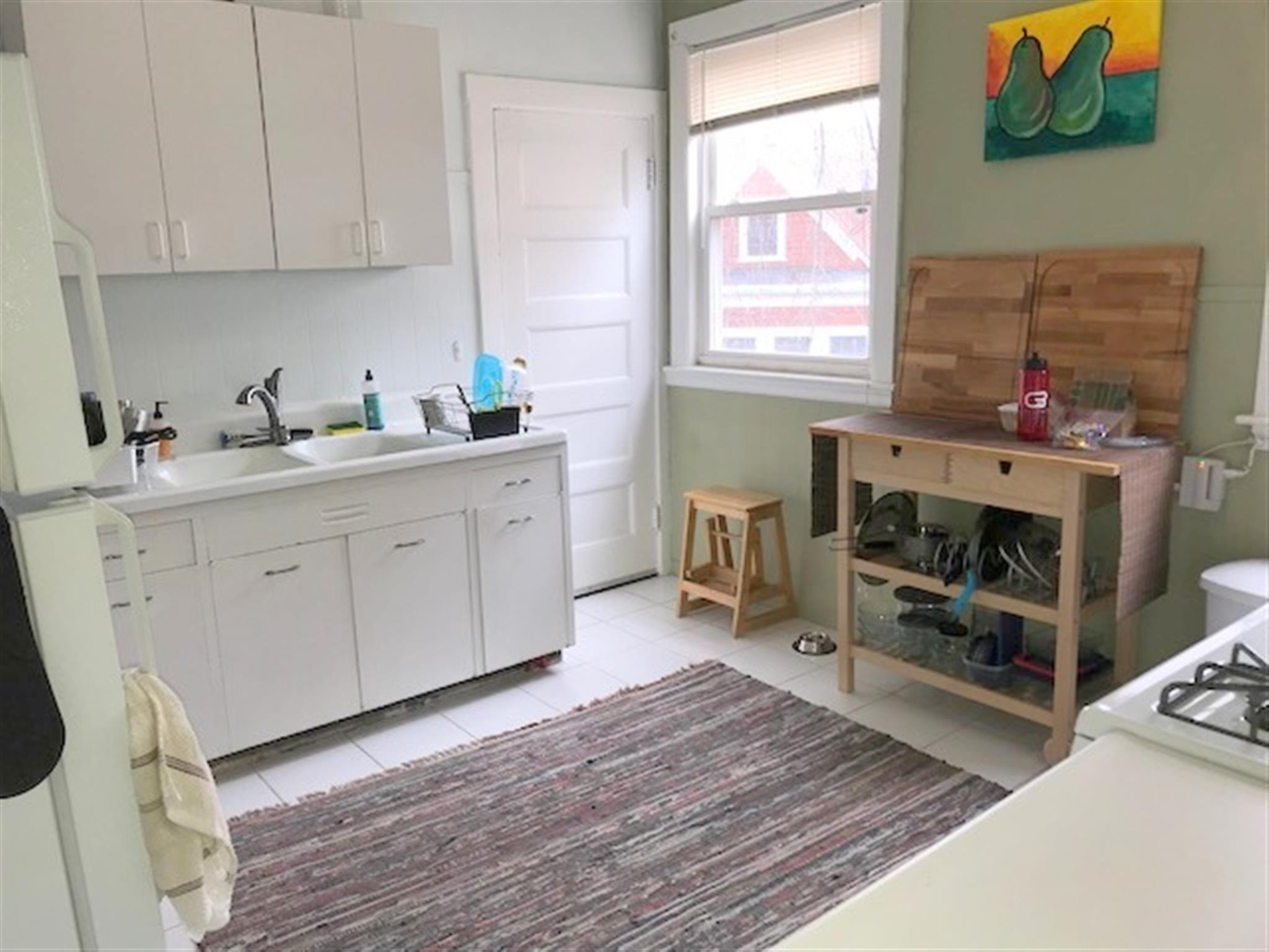 81 College Ave, Davis Square