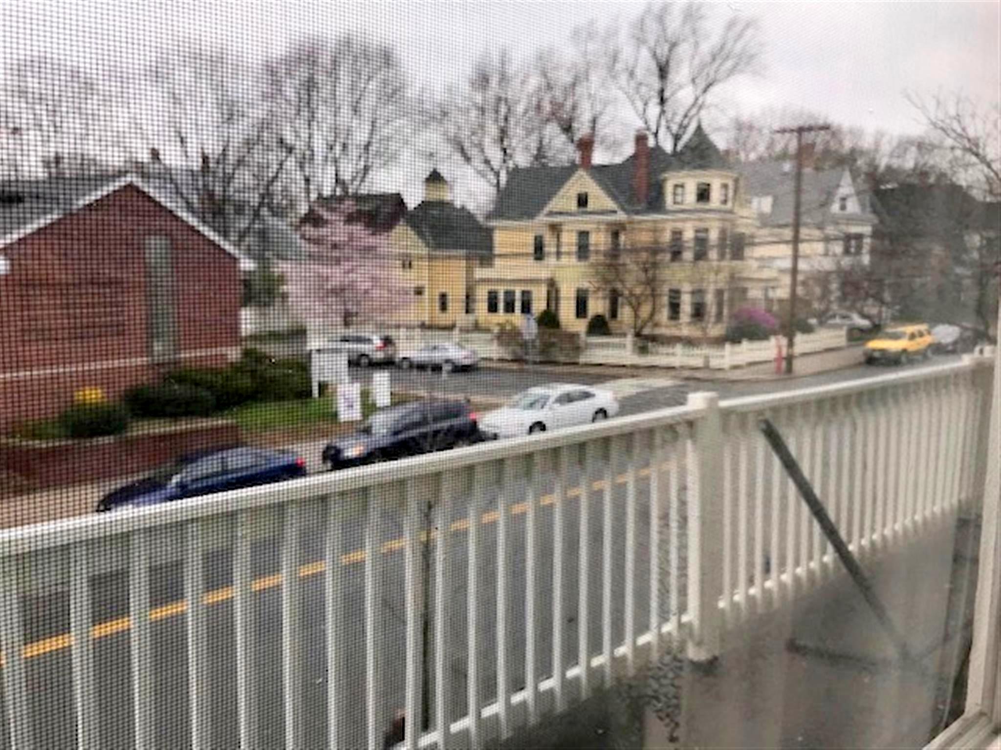 81 College Ave, Davis Square