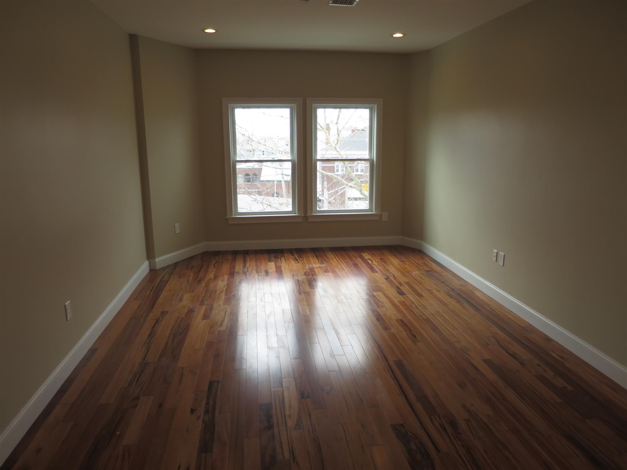 1121 Broadway, Teele Square