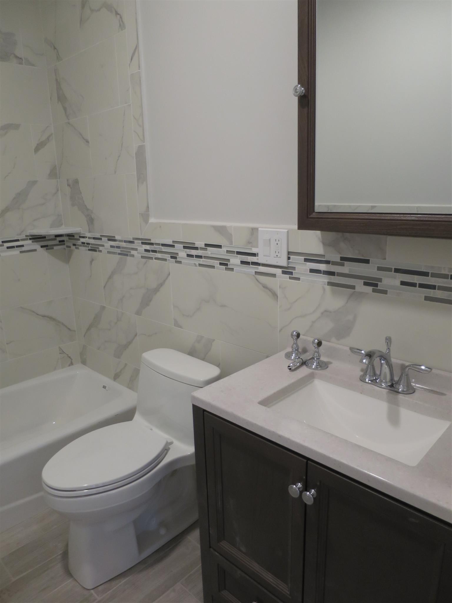 1121 Broadway, Teele Square