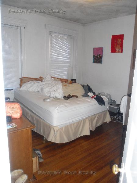 19 Strathmore Rd, Coolidge Corner