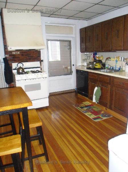 19 Strathmore Rd, Coolidge Corner