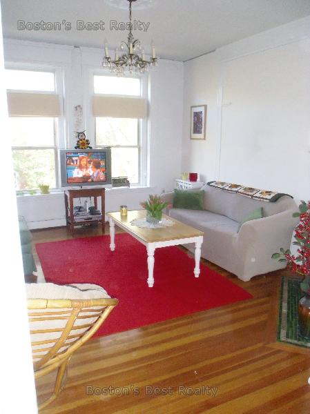 19 Strathmore Rd, Coolidge Corner