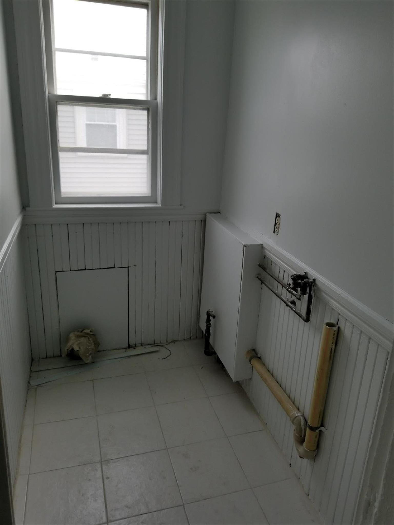 40 Glendale Ave, Everett