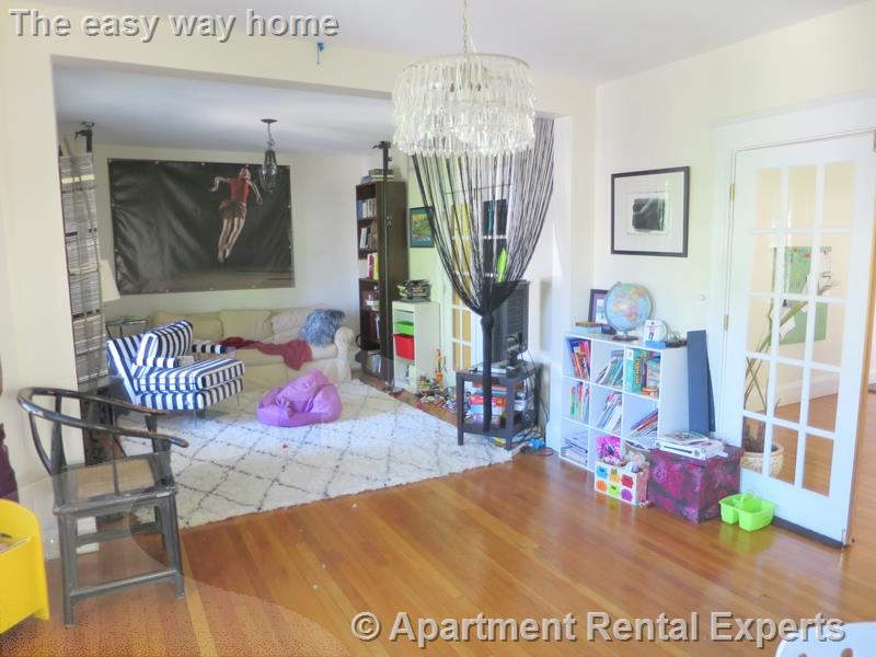 19 Harvard, Spring Hill