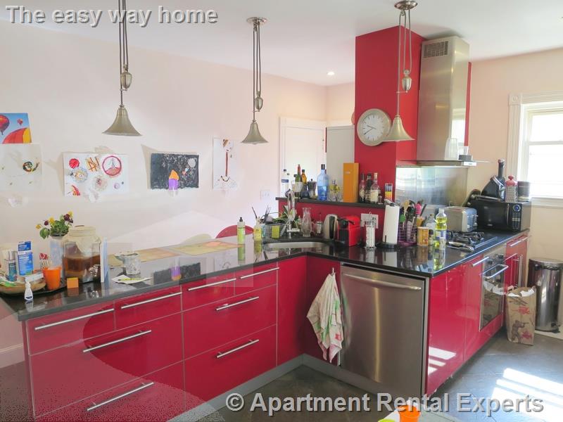 19 Harvard, Spring Hill