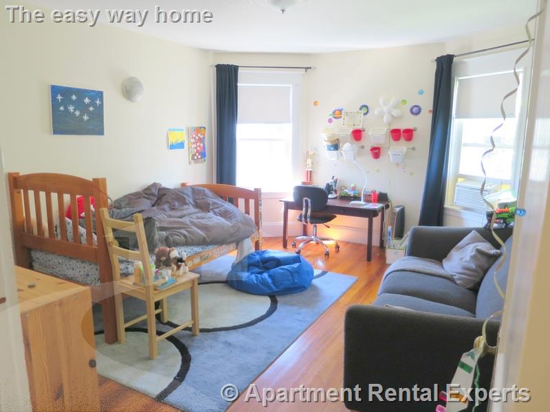 19 Harvard, Spring Hill