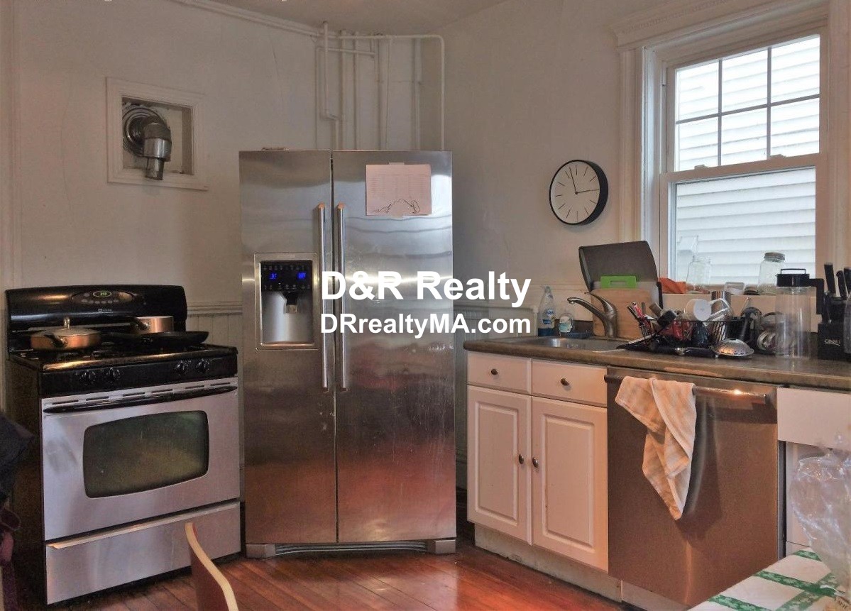 229 Harvard St, Cambridgeport