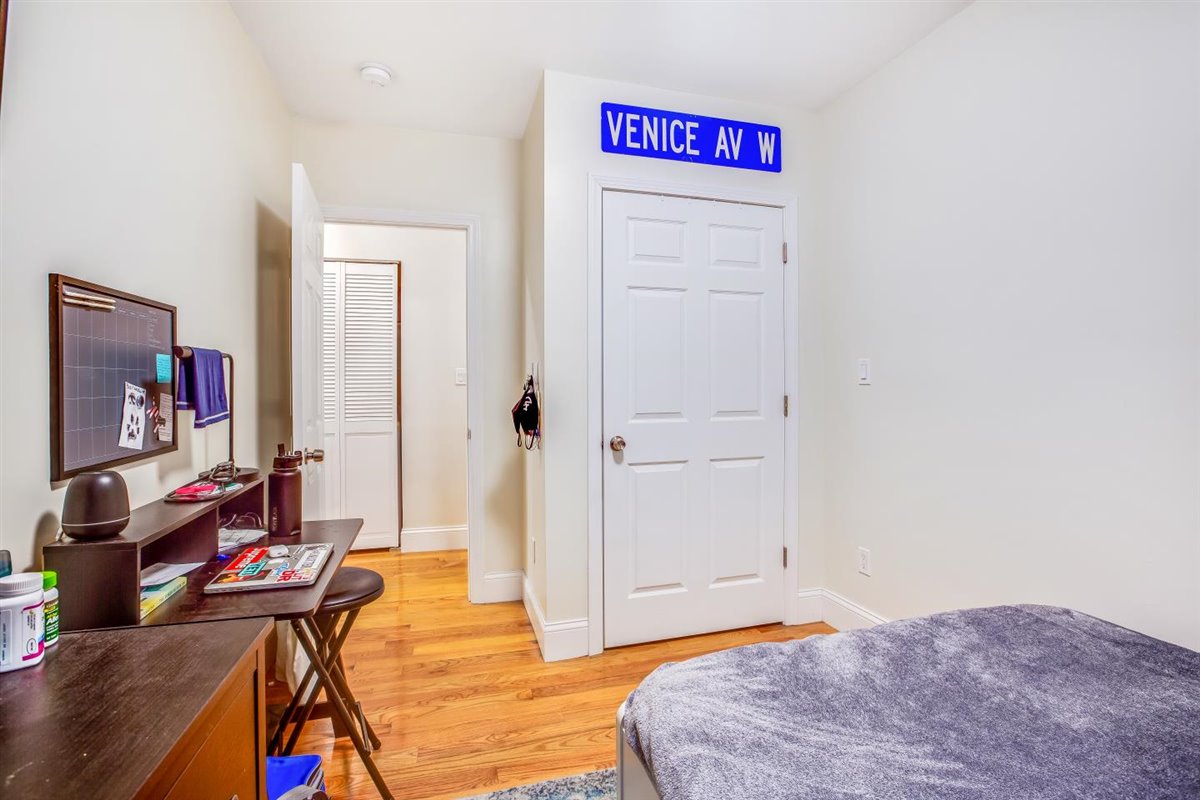 21 Monastery Rd, Brighton