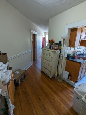 352 Riverway, Mission Hill