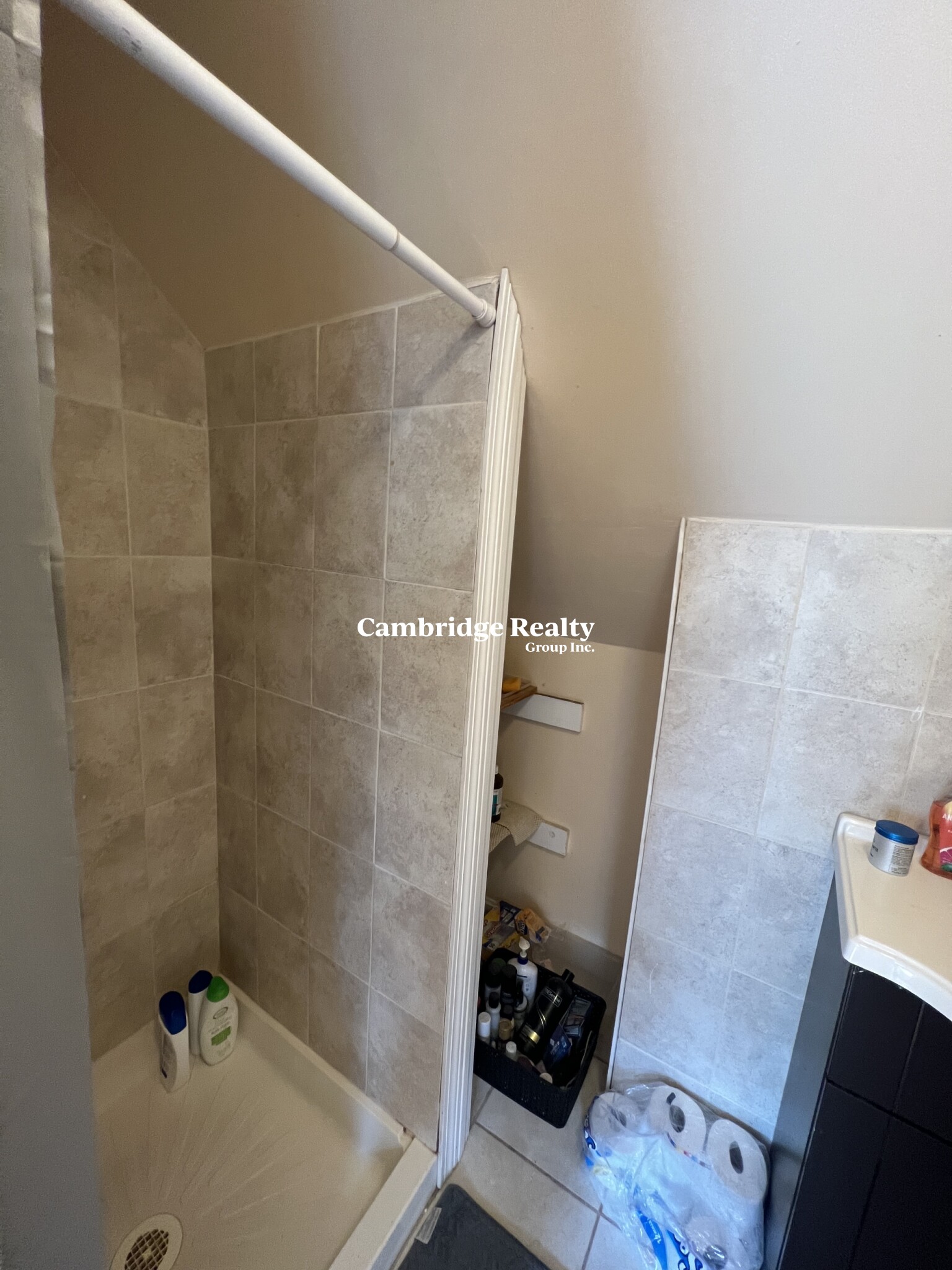 39 Adrian St, Ward Two