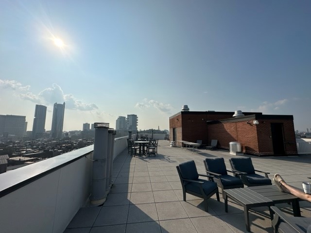 300 Commercial St, North End