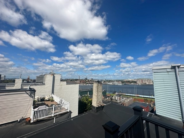 57 Charter St, North End