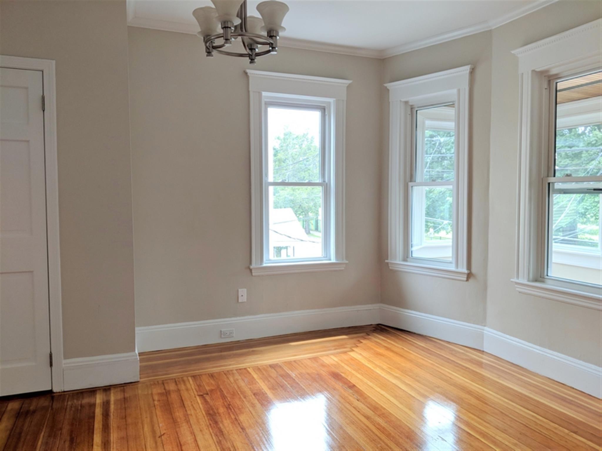 171 College Ave, Davis Square