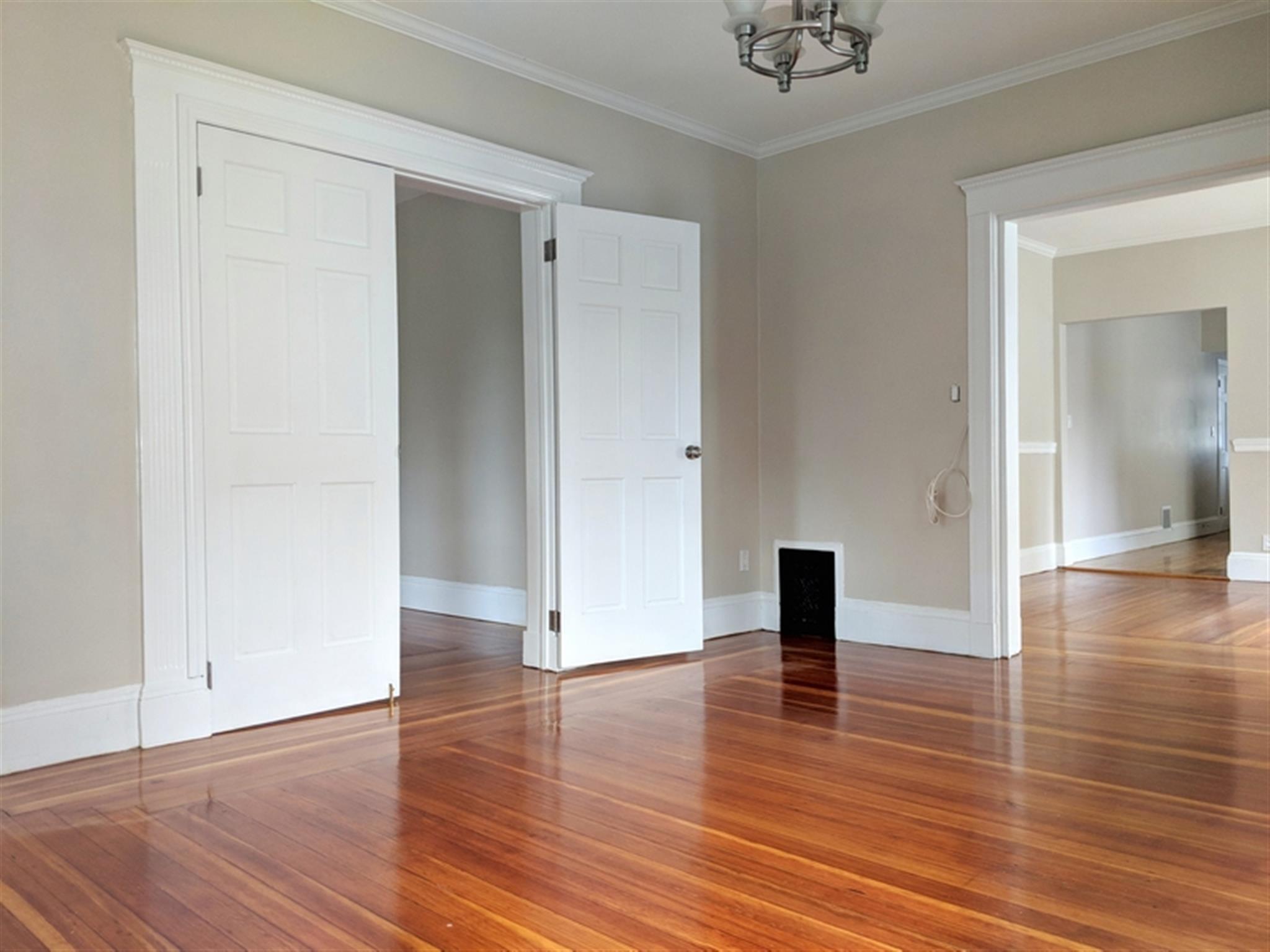 171 College Ave, Davis Square