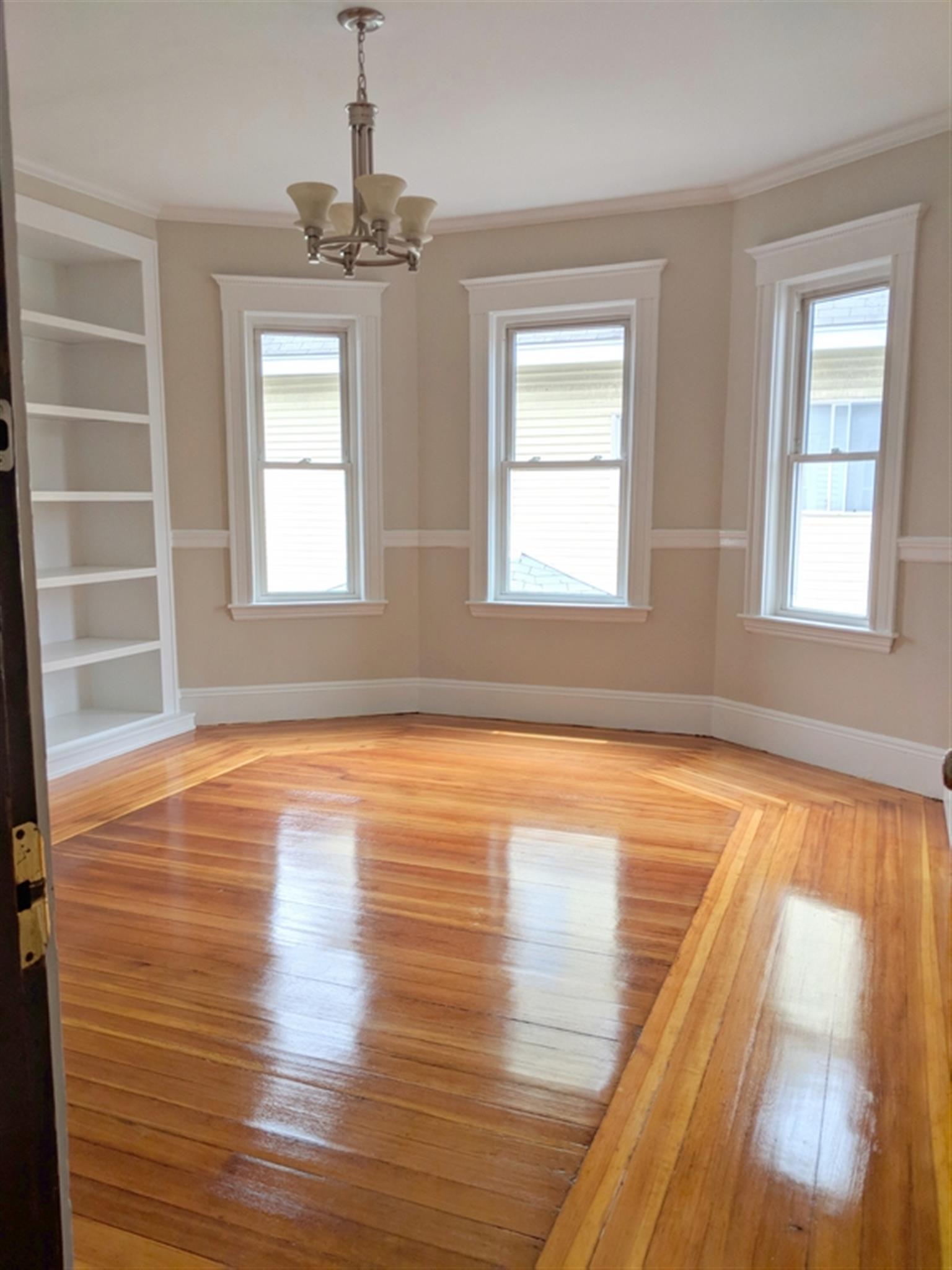 171 College Ave, Davis Square