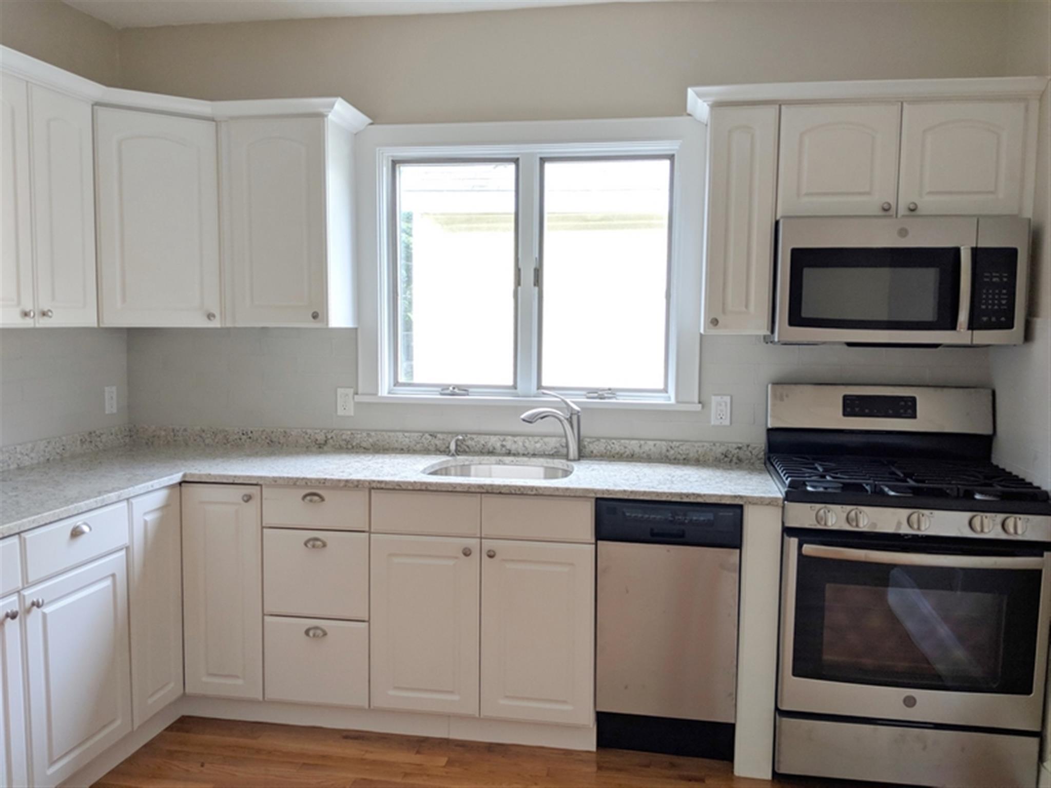 171 College Ave, Davis Square