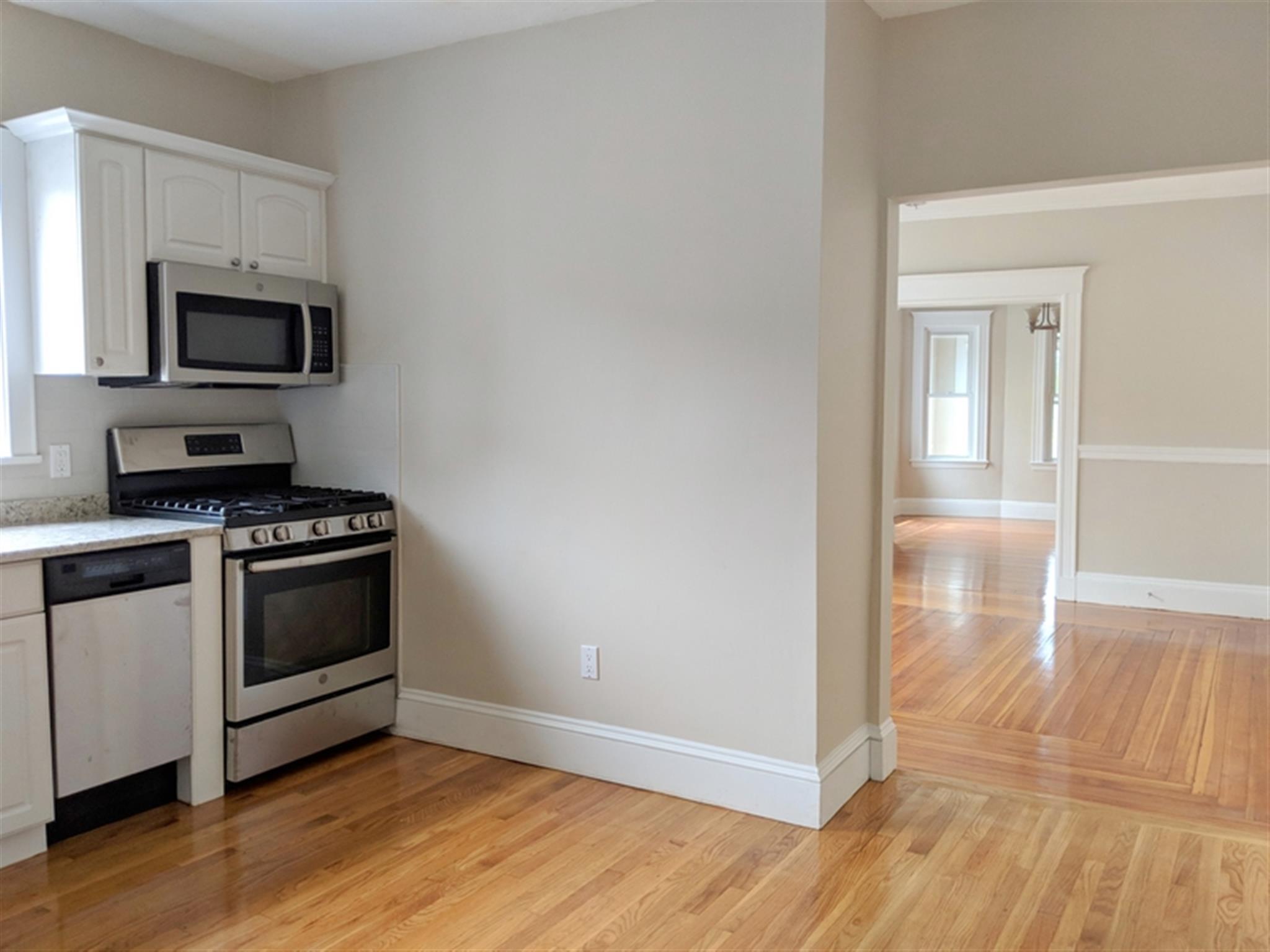 171 College Ave, Davis Square